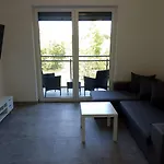 Place - Underground Parking, Air Conditioning, Self Check In Apartman *