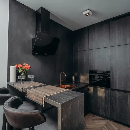 Place - Underground Parking, Air Conditioning, Self Check In *