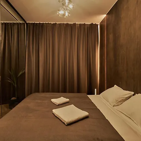 Appartement Place - Underground Parking, Air Conditioning, Self Check In *