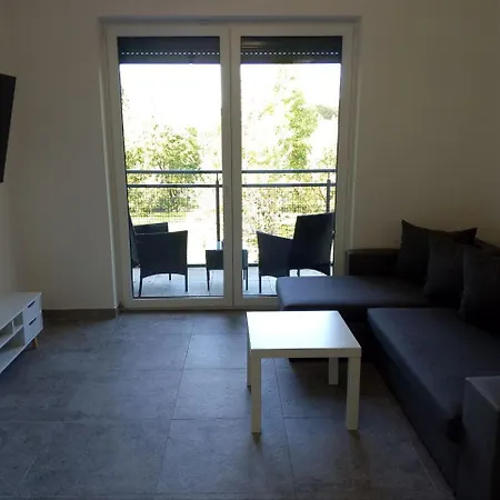 Place - Underground Parking, Air Conditioning, Self Check In Appartement *