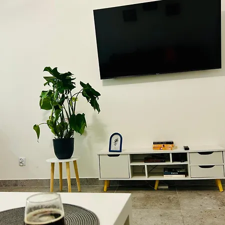 Appartement Place - Underground Parking, Air Conditioning, Self Check In *