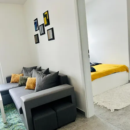 Appartement Place - Underground Parking, Air Conditioning, Self Check In *