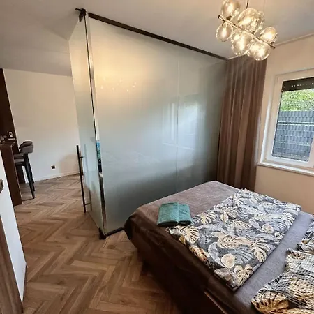 Appartement Place - Underground Parking, Air Conditioning, Self Check In