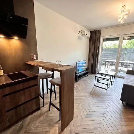 Place - Underground Parking, Air Conditioning, Self Check In Appartement
